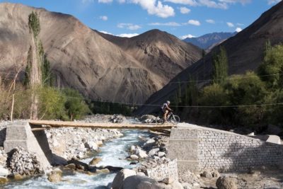 Bikereise in Ladakh: Goldener Herbst