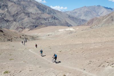 Bikereise in Ladakh: Goldener Herbst